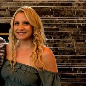 Meet your Posher, Jennifer